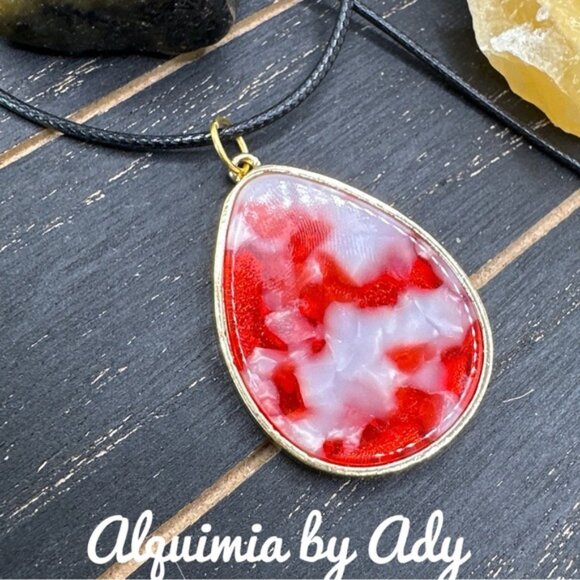 Alquimia Jewelry - Red resin swirl gold big pendant black choker necklace